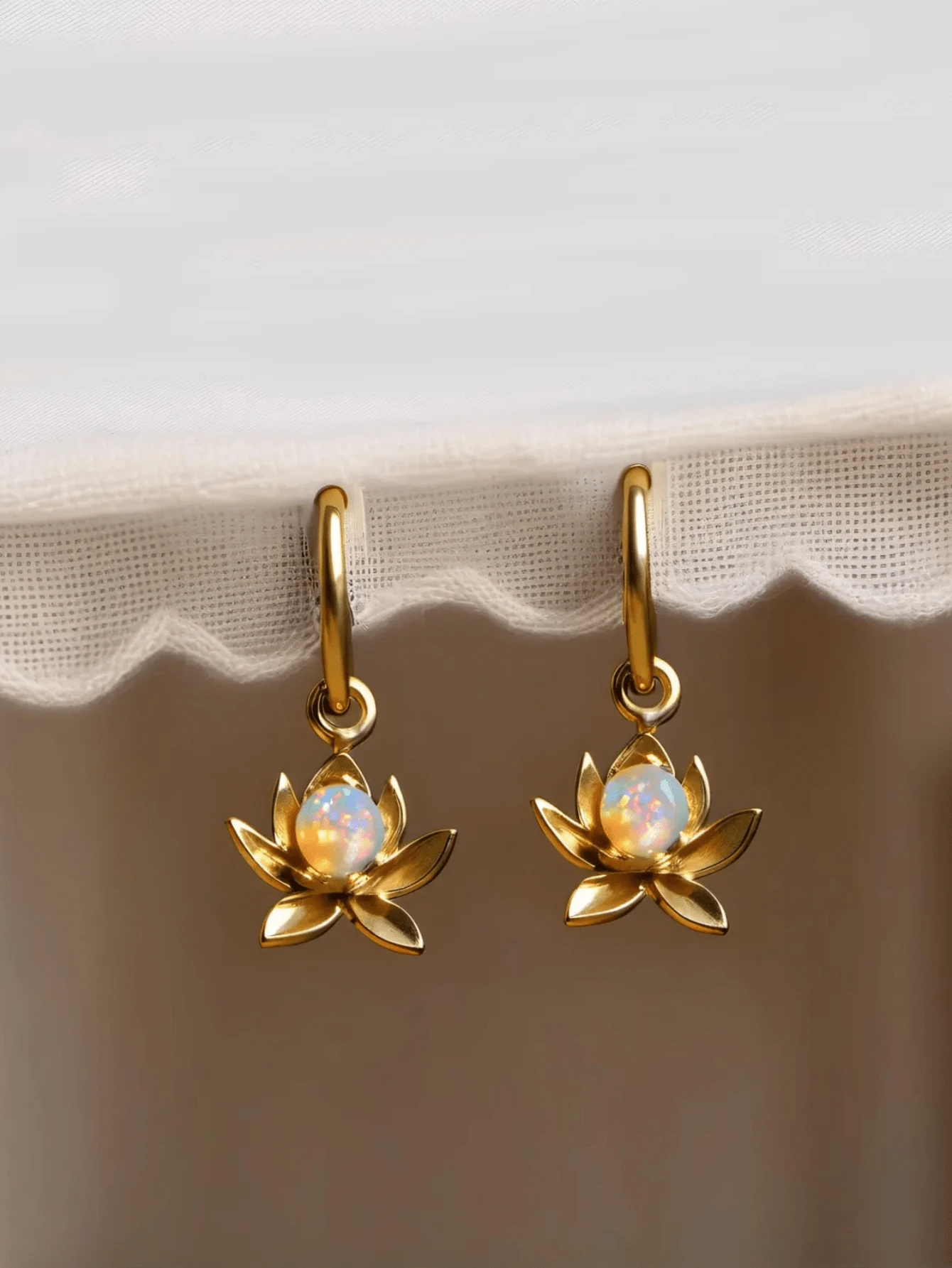 1 Pair Elegant Fashion Gold-Colored Lotus Simulated Opal Inlaid Pendant Earrings, Suitable For Women's Daily, Party, Travel Wear Jewelry Gift - Yellow Gold - View 1