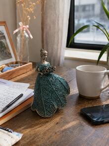 Cute Small Home Decor Statue, Resin Lady Figurine For Desk Shelf Decoration, Simple Room Accent Ornament, 15cm Table Decor - New Model - View 5