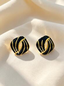 4 Pairs Stainless Steel Earrings Set, Pearl Stud Earrings, Teardrop Pendant Earrings, Gold Enamel Black Flower Pearl Earrings, Elegant Petal Texture Floral Jewelry, Geometric Vintage Water Drop Earrings, Suitable For Daily Commute, Party, Wedding, Different Occasions Jewelry Accessories - Multicolor - View 3