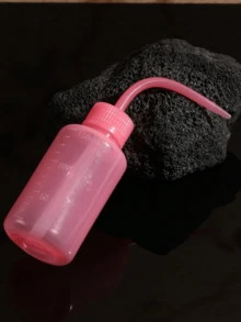1件裝可攜式睫毛清潔瓶，附彎曲尖頭擠壓滴管，塑膠擠壓瓶，睫毛洗滌瓶，可用於沖洗睫毛底妝，適用於睫毛與紋身清潔與沖洗 - 粉色 - 查看 3