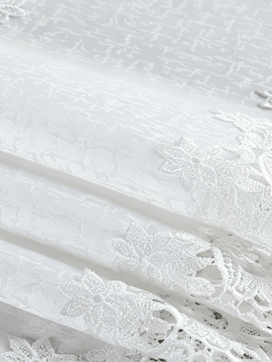1pc White Lace Trimmed Table Runner, Delicate Hollow Crochet Tablecloth, Suitable For Weddings, Banquets, Restaurants And Home Decor, Vintage Embroidery Design - White - View 1
