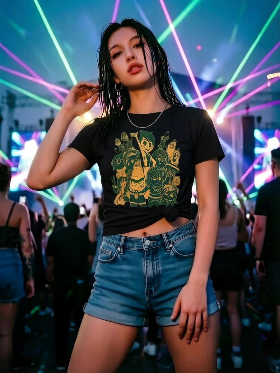 Women's Sweet Vintage Floral Short Sleeve Yellow T-Shirt - Round Neck Casual Soft Cotton Tee for Weekend, Party & Casual Daily Wear - Negro - Ver 1