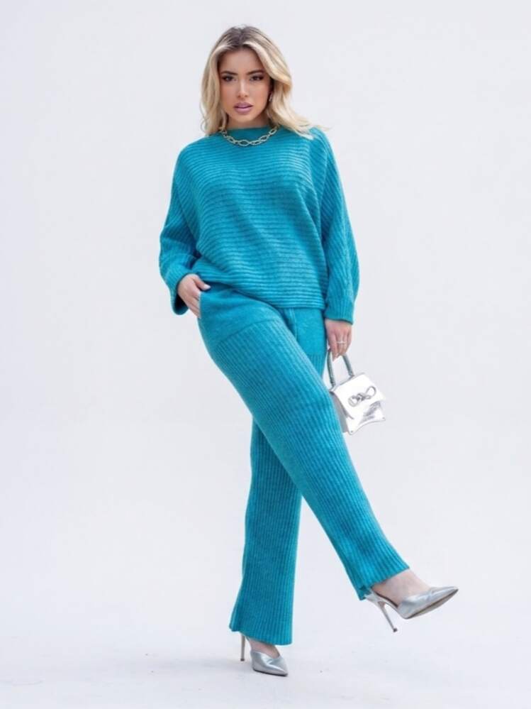 Women's Cold Weather Set In Ribbed Mousse Knit - Oversized Blouse And Pants | Fits Sizes 36 To 44 | Textured Pattern | Wool-Like Fabric | Pocket | Drawstring | Women's Clothing | Daily Wear | Autumn/Winter - Turquoise Blue - View 1