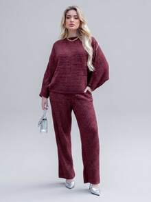 Women's Cold Weather Set In Ribbed Mousse Knit - Oversized Blouse And Pants | Fits Sizes 36 To 44 | Textured Pattern | Wool-Like Fabric | Drawstring Pocket | Women's Clothing | Daily Wear | Autumn/Winter - Maroon - View 1