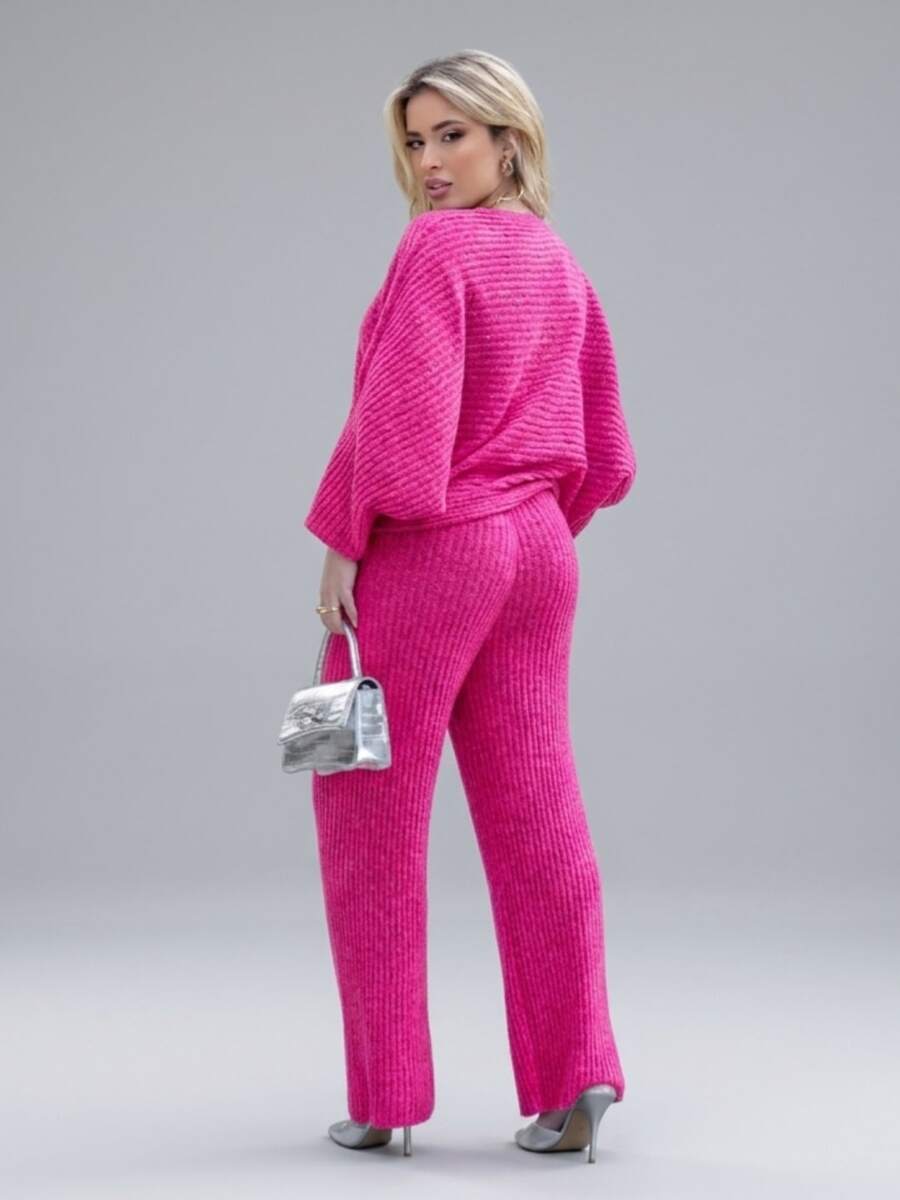 Women's Cold Weather Set In Ribbed Mousse Knit - Oversized Blouse And Pants | Fits Sizes 36 To 44 | Textured Pattern | Wool-Like Fabric | Pocket | Drawstring | Women's Clothing | Daily Wear | Autumn/Winter - Citrus Pink - View 1