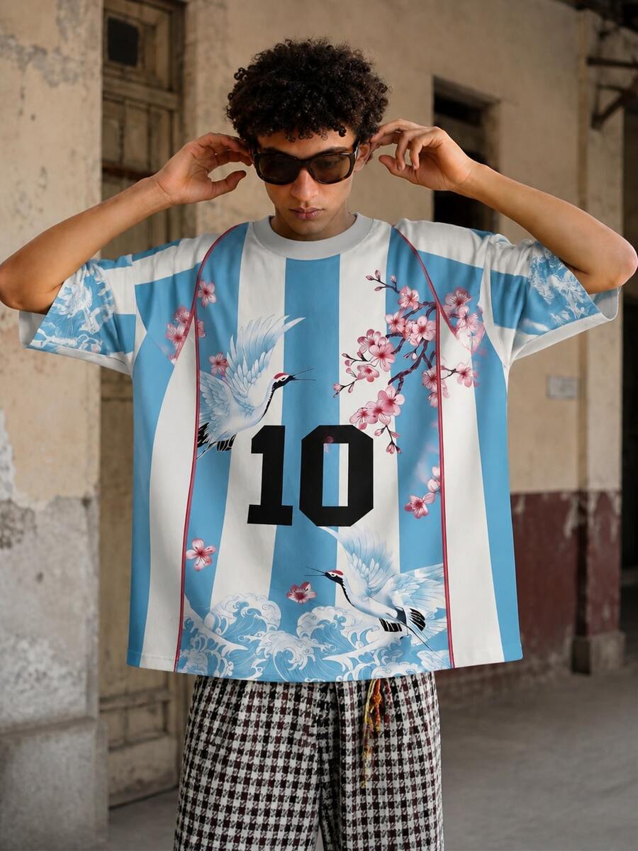 FRACTYR 男士夏季休閒街頭風日式風格 鶴與櫻花 Argentina #10 印花 寬鬆版型圓領短袖T恤,親膚柔軟運動涼感上衣 - 白色 - 查看 1