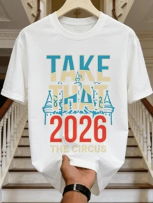 Camicia estiva casual da uomo con collo rotondo morbido e maniche corte, stampa grafica a tema castello del circo Take That 2026 con lettere, adatta per uso quotidiano - Bianco - Visualizzare 4