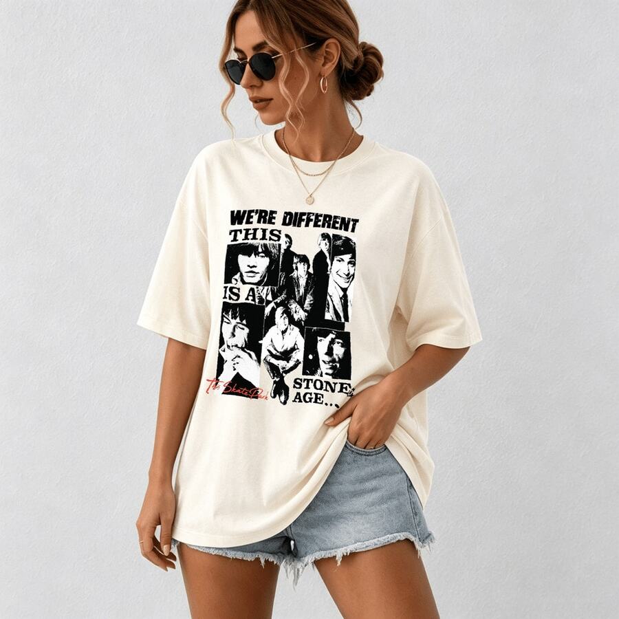 1pack Fleurine Studio Women's Oversized Cotton T-Shirt, Vintage Rock Band Graphic Tee, "We're Different This Is A Stone Age" Print, Casual Short Sleeve Top And Fitted - 杏色 - 查看 1