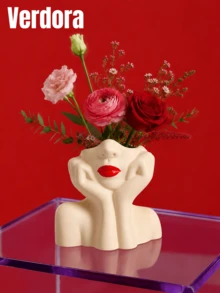 Labios beige y rojos