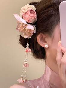 1件女款溫柔森系漸層粉色人造花流蘇髮夾，3D花朵抓夾，適合四季、婚禮、攝影、日常盤髮、旅行、海灘等場合的髮飾 - 粉色 - 查看 3