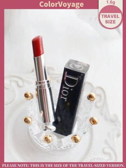 Dior حجم السفر - أحمر شفاه ديور #740 ساتان | لون نابض بالحياة طويل الأمد مرطب وملمس ناعم لمكياج الشفاه - 1.6 جرام/0.06 أونصة