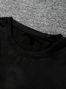 Camiseta informal de mujer de manga corta y cuello redondo de poliéster con estampado de planetas y lunas, ideal para uso diario. - Rojo y negro - Ver 4
