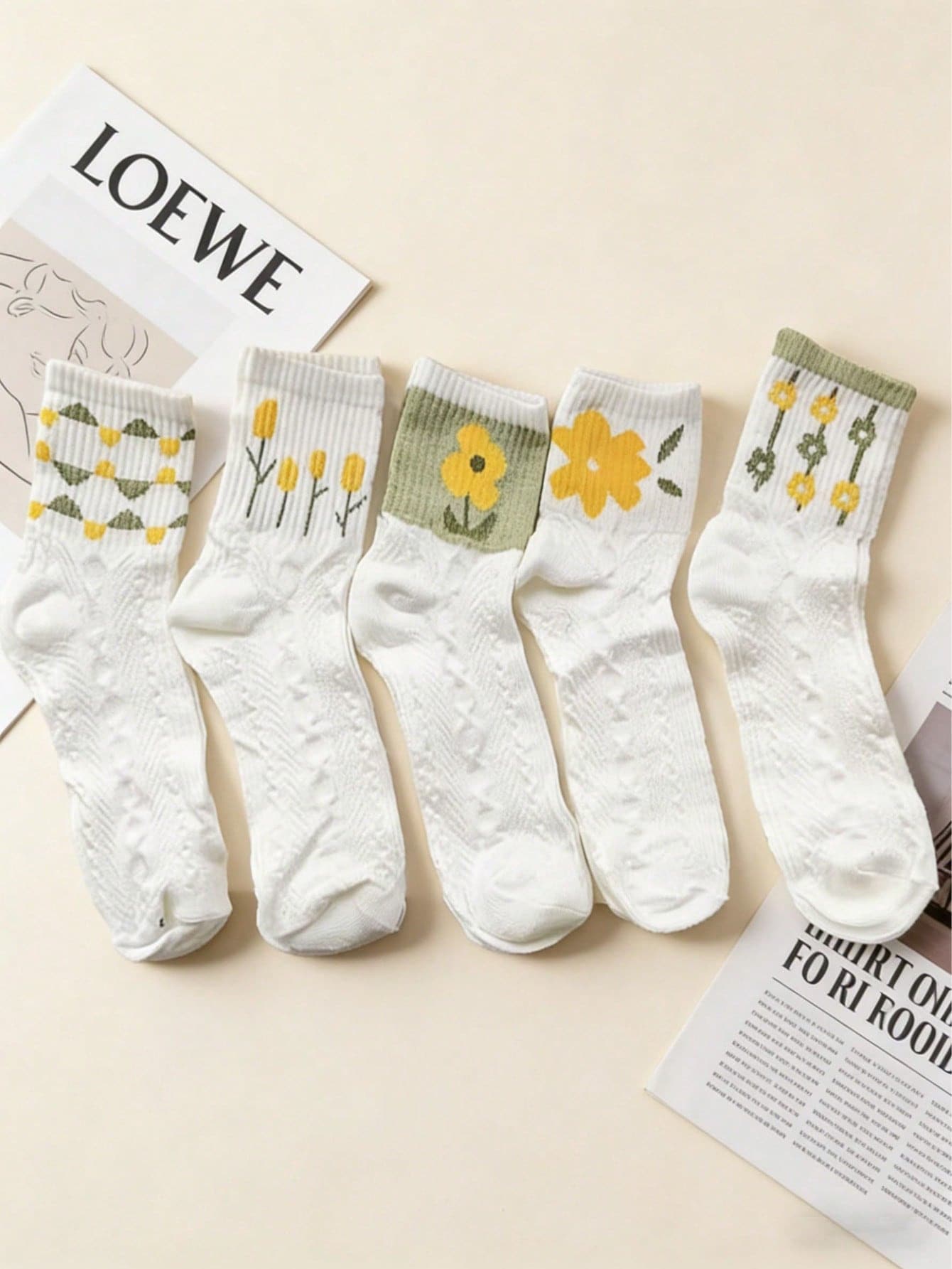 5 Pairs Women's Yellow Floral Jacquard Mid-Calf Socks, Mixed Color Botanical Pattern Texture, Casual Everyday Wear Socks - Multicolor - View 1