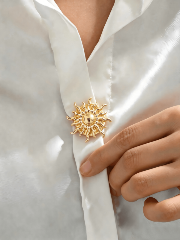 Vintage Sun Pendant Clip On Shirt Button Covers, Metal Dangle Cuff Buttons, Decorative Clothing Accessories For Formal Outfit & Wedding