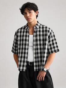 Men's Casual Front Button Short Sleeve Plaid Shirt, Summer - Black and White - View 3