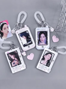 韓系 K-Pop 偶像小卡收納鑰匙圈，復古手機造型壓克力小卡展示盒，可愛包包掛飾（卡片尺寸不超過 6*9cm） - 彩色 - 查看 4