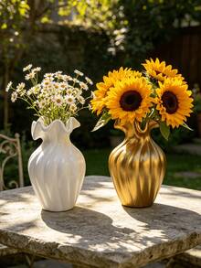 1Pc Gold Lace Vertical Stripe Art Vase - Nordic Modern Light Luxury Resin Flower Vase For Living Room & Desk | Home Decor, Room Decor, Vintage Decor, Boho Decor, Desk Decor, Unique Gift, Table Centerpiece, Housewarming Gift - Multicolor - View 6