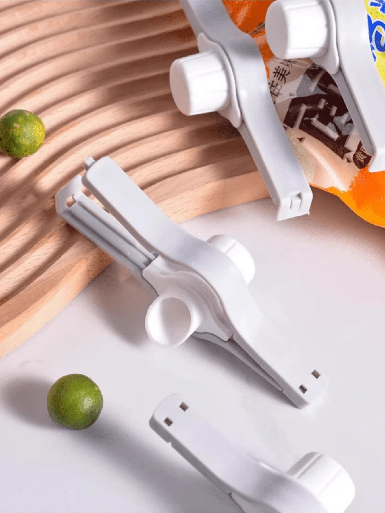 1/3/6 Reusable Plastic Food Bag Clips - Moisture-Proof Dust-Proof Kitchen Storage Accessories, Fresh-Keeping Tools