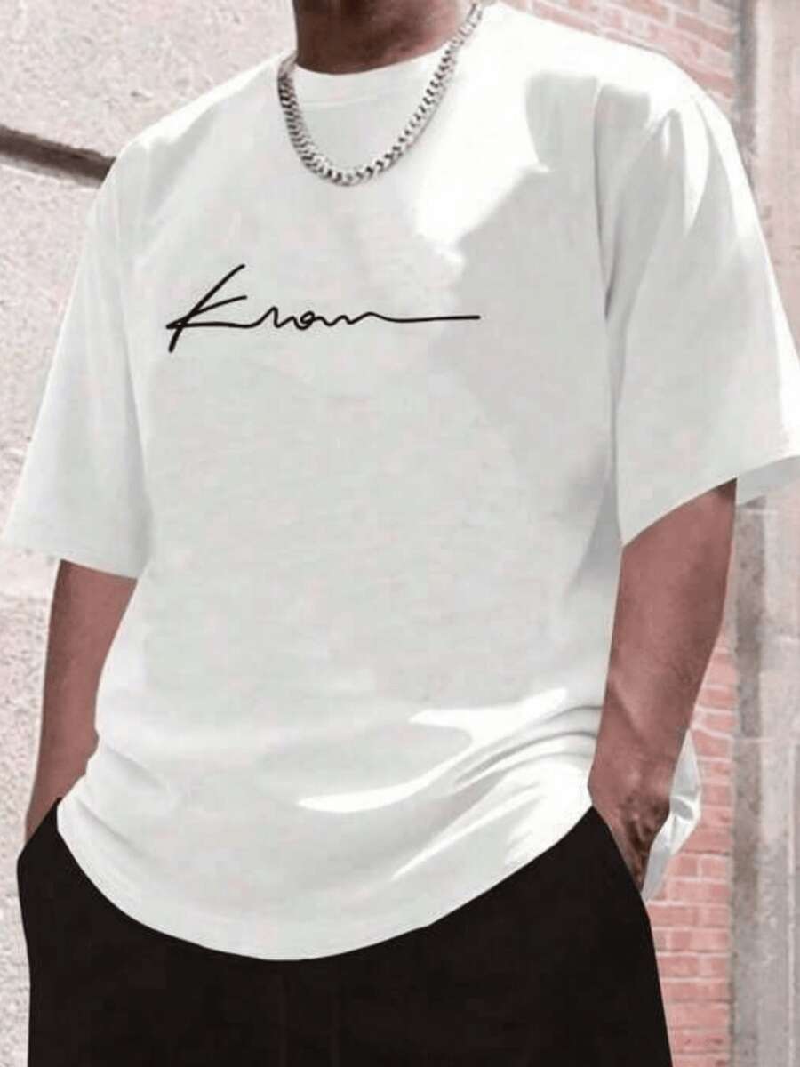 Texto caligrafiado con la palabra Known representa el saber y conocimiento personal reflejado en esta moderna prenda blanca camiseta de hombre - Blanco - Ver 1