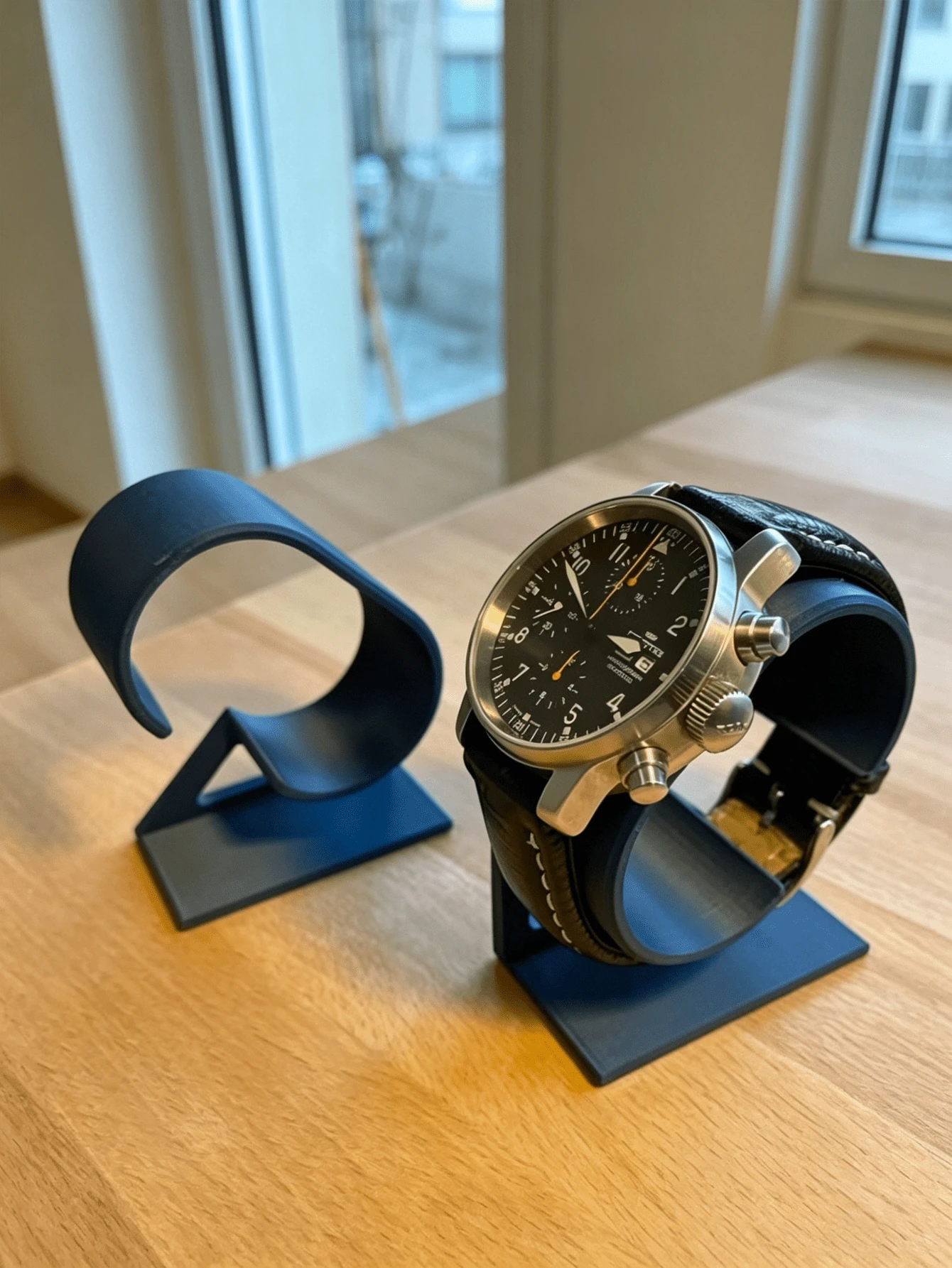 Watch Display Stand/Storage Rack; C-Shaped Plastic Holder, Suitable For Watches, Bracelets And Bangles; Suitable For Retail Display, Photography Props And Home Storage. - Multicolor - View 1