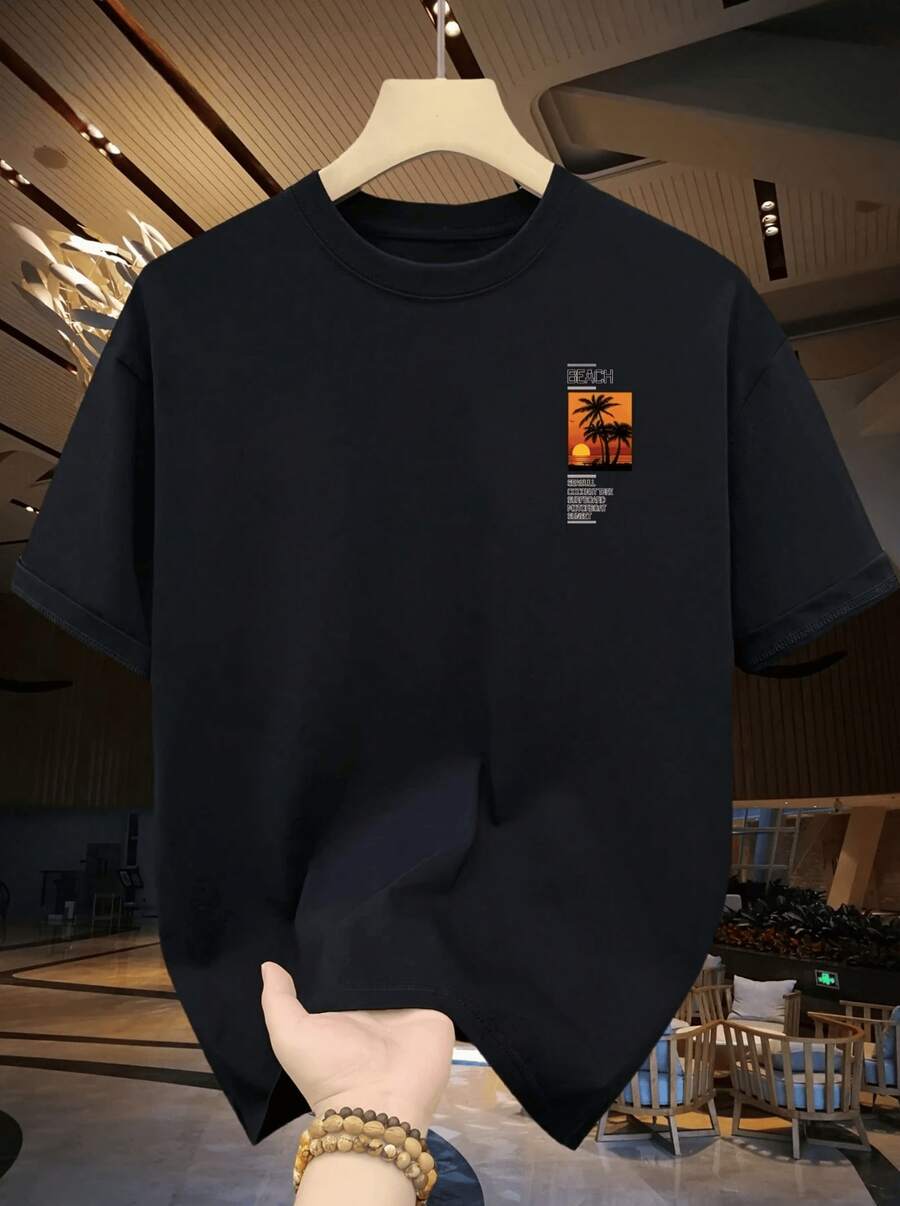 Sunset With Palm Trees Evoking Tranquility And Summer Energy By The Sea. Modern Men's T-Shirt With A Casual Touch, Ideal For Everyday Wear. - 黑色 - 查看 1