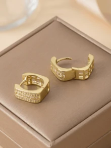 CHICAT 1 Pair Women's Hoop Earrings, Featuring Three-Row Geometric Hollow Mesh Design, Inlaid With Rectangular Cut And Pave Round Cubic Zirconia, An Eye-Catching Piece, An Ideal Gift Choice - Gold - View 4
