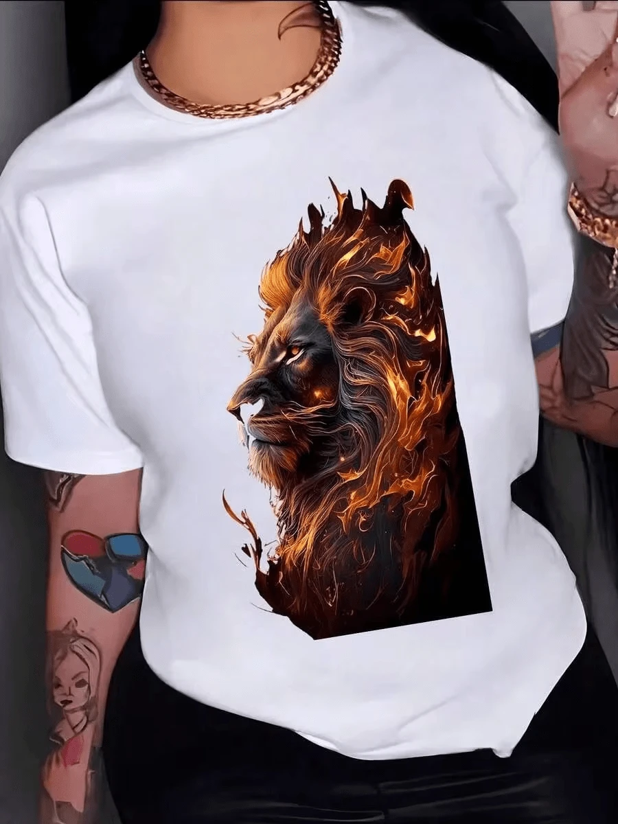 Cabeza de león envuelta en fuego que simboliza fuerza interior y valentía ardiente inspirando poder femenino camiseta para mujer 100% algodón suave y - nero - Visualizzare 1