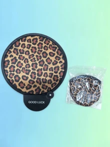 Vigour Summer 豹紋自拍反光摺扇－結合冷卻與照明功能的 2 合 1 多功能產品。自拍反光板、摺扇、便攜式風扇、手持風扇，便攜摺疊設計，印有時尚豹紋圖案，內建反光面，支持多角度調節；輕巧省空間。既能提供涼爽微風，也能利用反光面增強自然光效果 - A - 查看 13