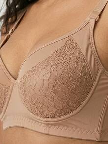 High-Support Bra With Wide Side Panels, Slimming Effect, In Anti-Mark Lace And Polyamide, Underwire And Padding, Comfortable Fit, Non-Removable Polyamide And Lace Compression Bra. Breathable, Quick-Drying, Odor-Resistant, Elastic, Maximum Support. - Krem - View 3