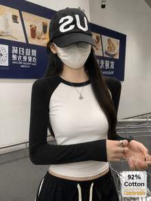 女款黑白拼色插肩袖圓領修身短版長袖T恤，92%棉舒適彈性百搭休閒秋冬內搭打底上衣 - 黑拼白 - 查看 2