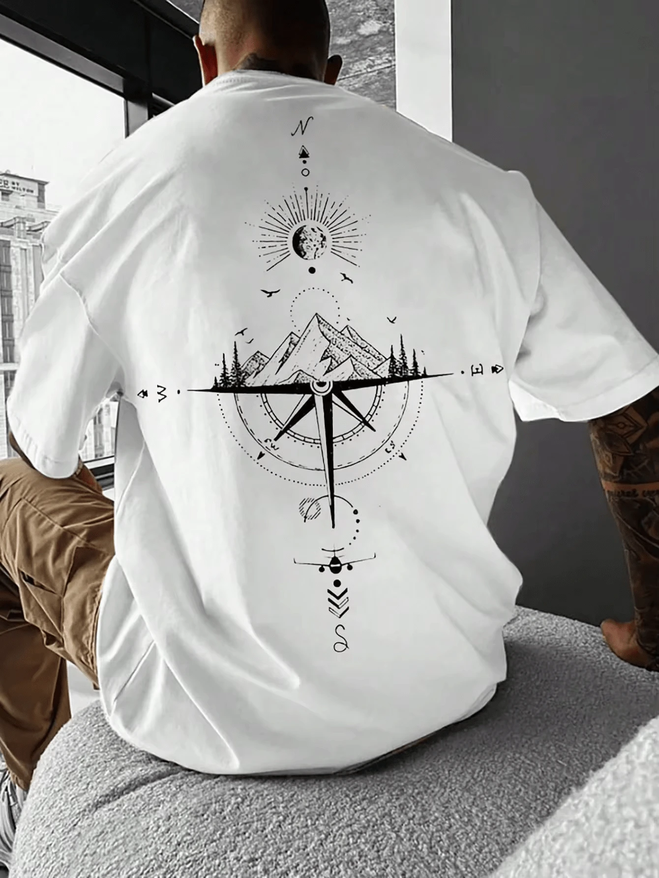 Manfinity Men's Oversized Printed Drop Shoulder T-Shirt - Svart - Visa 1