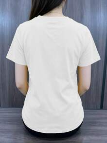 Camiseta de Mujer con Cuello en V Relajado, Diseño de Gigi y Motivo de Corazón Rosa - una Camiseta de Manga Corta Suave y Transpirable, Ideal para Uso Diario, Lavable a Máquina, un Excelente - Blanco - Ver 2