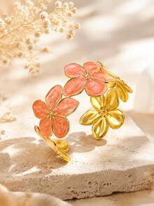 2 PIEZAS Pulsera de acero inoxidable con diseño de combinación de plumeria/vieira de estilo elegante y suave, moda minimalista para vacaciones en la playa, adecuada para uso diario de mujeres/fiesta de jardín/banquete nocturno/ropa de vacaciones/se puede dar como regalo festivo a amigos - Amarillo Oro - Ver 4