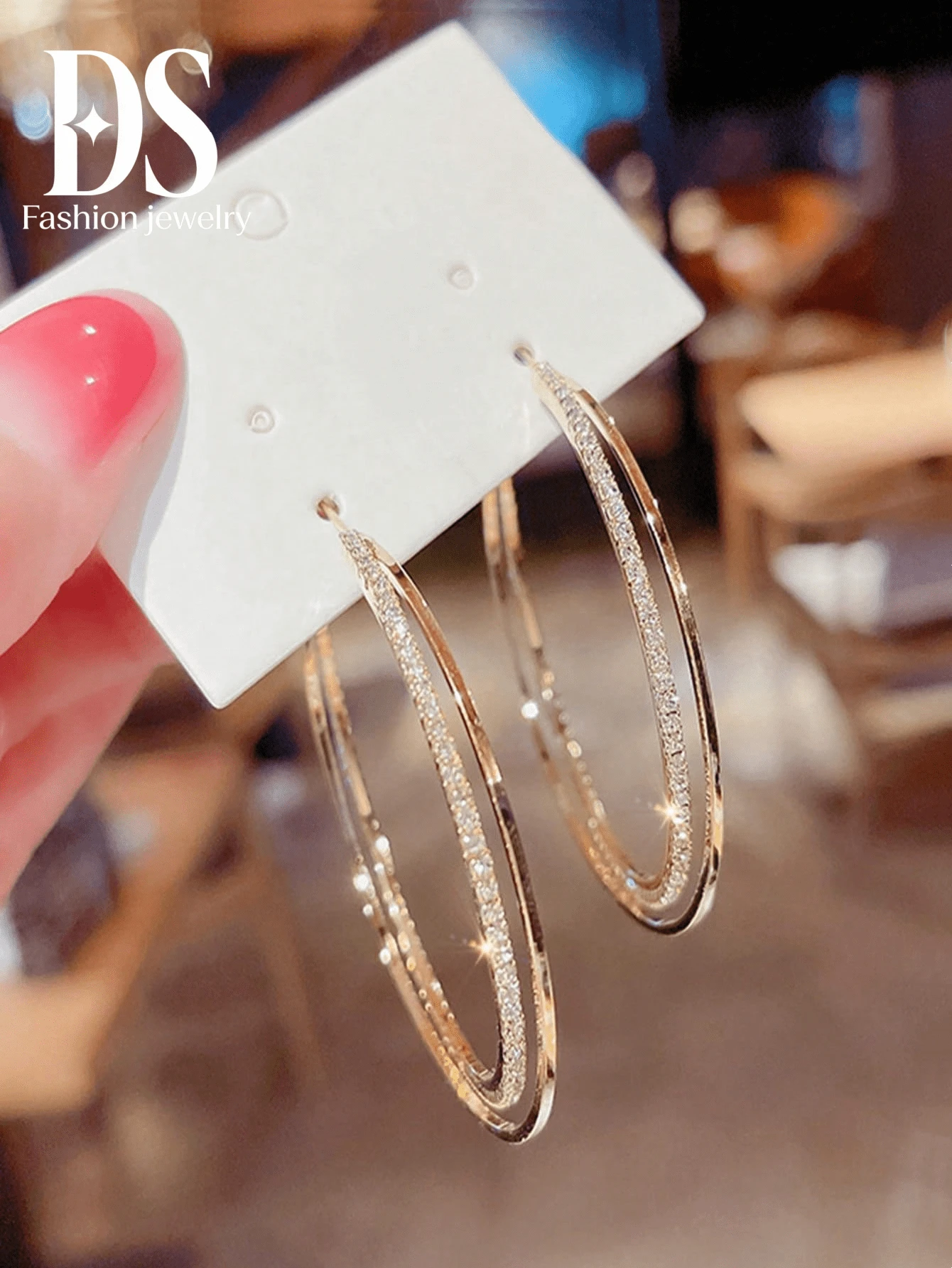 1 Pasang Anting Hoop Mewah Bertabur Berlian Imitasi, Anting Besar Elegan untuk Wanita, Cocok untuk Pesta/Klub/Gaya Jalanan