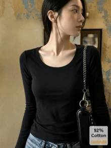 女款秋季純棉長袖T恤，黑色百搭上衣，修身純色內搭打底衫 - 黑色 - 查看 4