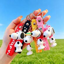 Llavero de PVC de Snoopy, figura estereoscópica linda, colgante decorativo para bolso & mochila, soporte para llaves de coche, pequeño regalo festivo adecuado para uso diario - Multicolor - Ver 2