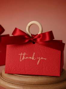 10 buah Kotak Souvenir Pernikahan Merah, Kotak Hadiah Permen Timbul dengan Pita dan Pegangan Bulat, Cocok untuk Souvenir Tamu Pernikahan dan Acara Bridal Shower - Berbagai gaya - View 6