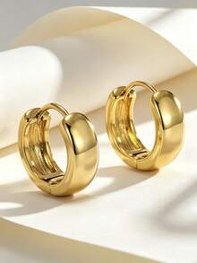 Gold Round Earrings