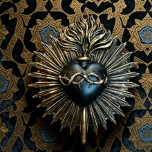 1pc Gothic Sacred Heart Wall Decor - Golden Radiance Religious Home Decoration, Catholic Hanging Ornament Suitable For Church, Living Room, Christmas, Easter, Halloween, Wedding - Exquisite Church Decor Gift, Fine Design And Craftsmanship, Perfect Choice For Thanksgiving - 1PC - View 3