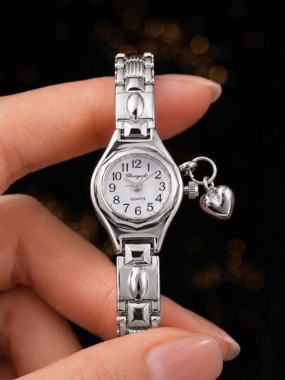 1pc Elegant Compact Women's Watch, Luxury Shiny Silver Minimalist Wristwatch, Women's Quartz Watch, Heart Pendant Decor Wristwatch, Mother's Day Gift, Fashion Small Dial Silver Watch, Exquisite Quartz Watch, Fashion Delicate Women's Wristwatch, Suitable For Daily Wear, Party And Date Formal Wristwatch, Ideal Gift For Women, Girlfriend, Mother And Colleagues