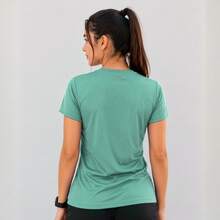 Camiseta Feminina Dry Fit Pro: Malha Respirável e de Secagem Rápida | Ideal para Academia, Treino e Corrida | Anti-Suor - Verde Agua - Visão 3