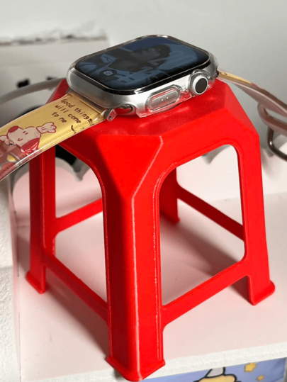 1pc Red Stool Shaped Watch Charging Dock, Desktop Stand, Storage Ornament, Portable Charging Base, Creative Red Stool Design, Desktop Decoration, One-Piece Molding, Desktop Storage, Portable, Home Desktop, Dorm Storage, Atmosphere Decor