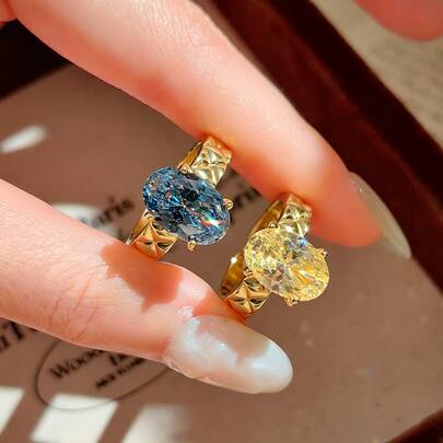 CIREY 1 pieza Anillo con patrón de rombo de huevo de paloma amarillo pálido parpadeante, gema de tanzanita paraíba de cuatro puntas incrustada de moda vintage para mujeres
