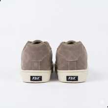 Comfortable Unisex Sneakers With A Classic And Versatile Design For Any Occasion. Immediate Shipping. - 米色 - 查看 3