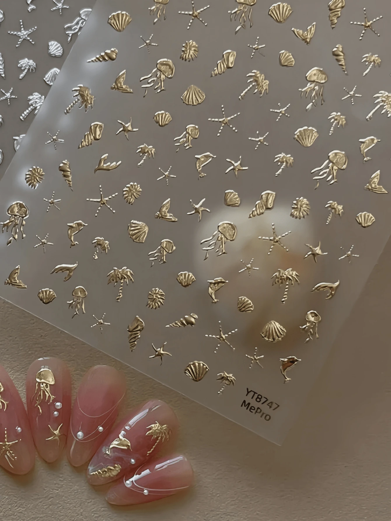 1張金屬金色美甲貼紙，3D浮雕海洋生物與貝殼設計，優雅海洋風美甲飾品 - 彩色 - 查看 1