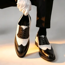 Men's British Black & White Colorblock Oxford Dress Shoes, Brogue Carved Lace-Up Pointed Toe Single Monk Strap, Suitable For Daily Business Commute, Wedding Groom & Groomsman Outfit, Wedding Photo Shoot, Classic Versatile Youth Men's Suit Matching Simple Casual Formal PU Leather Shoes - Black and White - View 3
