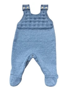 Kit Saída Maternidade Bebê Menino Tricô Enxoval Jardineira - jeans - Visão 7