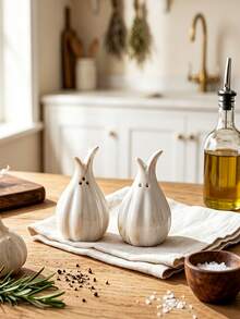 2pcs Novelty Garlic-Shaped Ceramic Salt & Pepper Shakers, White Rustic Seasoning Bottles, Cute Kitchen Decor, Perfect Gift For Home Cooking Lovers - Multicolor - View 6