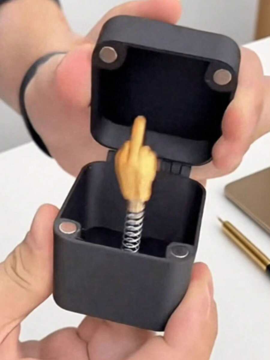 1pc Surprise Bouncing Prank Gift Box, Unique Novelty Toy, Suitable For Adults, Funny Prank Hand Sculpture, Birthday Gift, Adds Unique Atmosphere To Parties, Family Gatherings (Parents/Spouse) And Friends Gatherings, Suitable For People Who Love Humor - Black - View 1