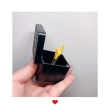 1pc Surprise Bouncing Prank Gift Box, Unique Novelty Toy, Suitable For Adults, Funny Prank Hand Sculpture, Birthday Gift, Adds Unique Atmosphere To Parties, Family Gatherings (Parents/Spouse) And Friends Gatherings, Suitable For People Who Love Humor - Black - View 6